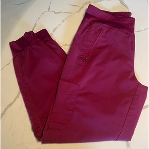 Healing hands scrub set. Size Small. Wine